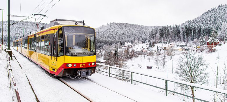 AVG- Stadtbahn im Winter