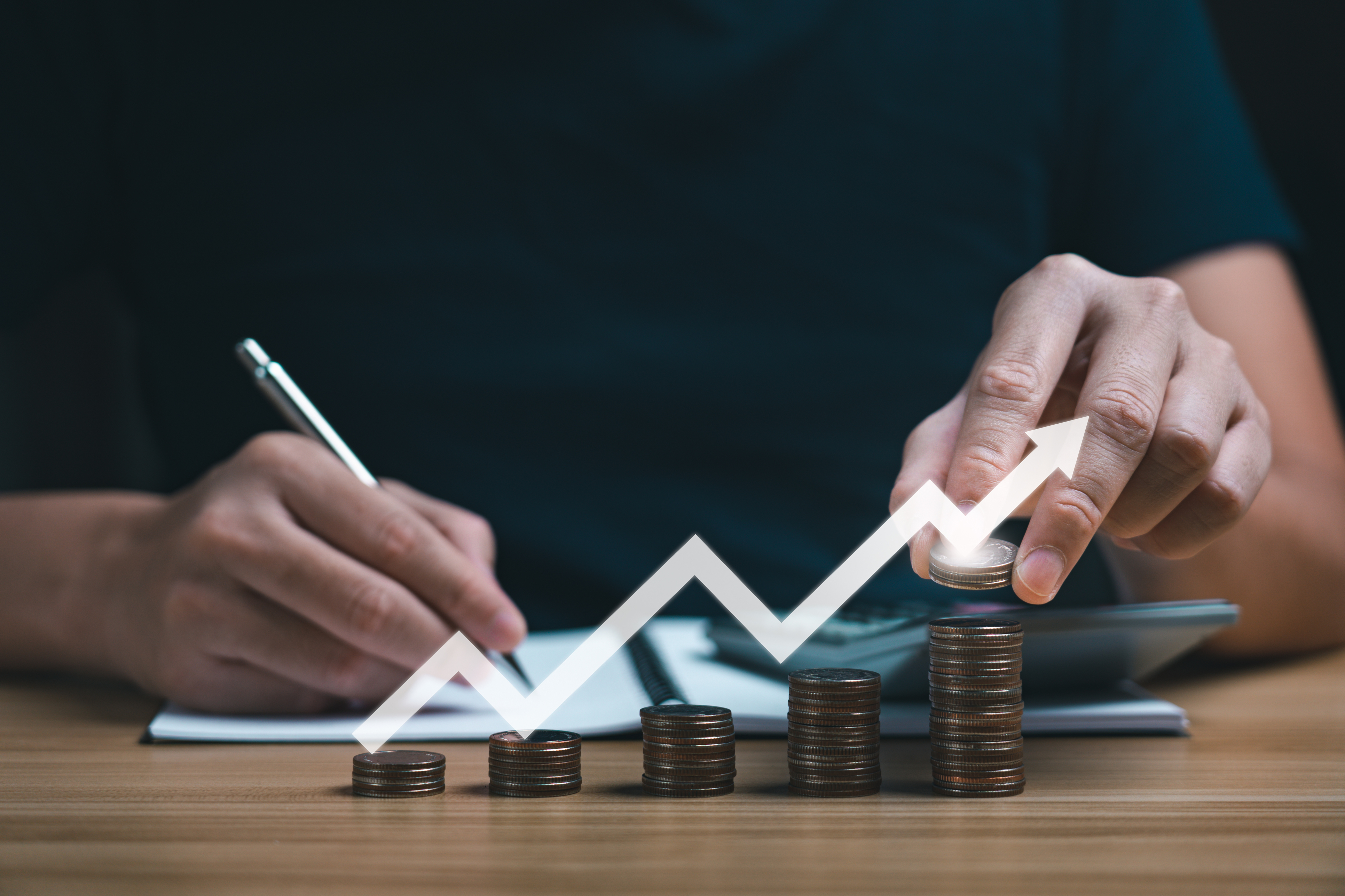 Concept of business success, finance and business strategy in investing successful. money growth with arrow pointing to success or profit Concept of business success, finance and business strategy in investing successful. money growth with arrow pointing to success or profit