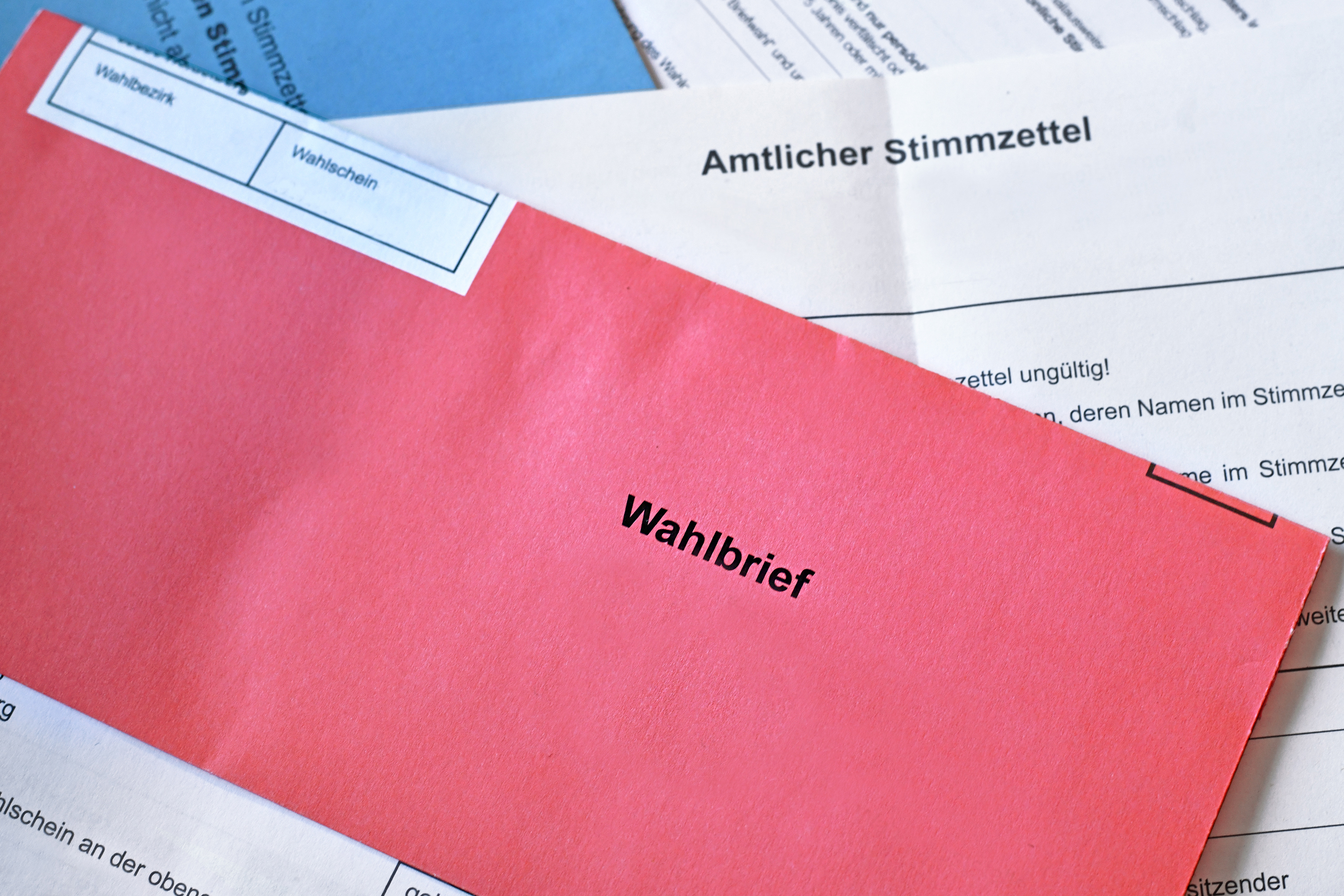 Red German postal voting envelope with German text saying 'voting letter' Red German postal voting envelope with German text saying 'voting letter'